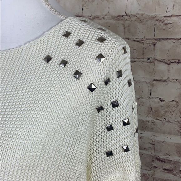 Nollie Oversized Studded Shoulder Knit Sweater Ivory Size Small - Picture 4 of 5